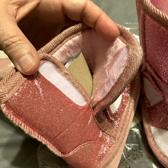✨CLEARANCE✨ 🦄 Pink Glittery Unicorn Boots for Toddlers 🌈 - Picture 5 of 10